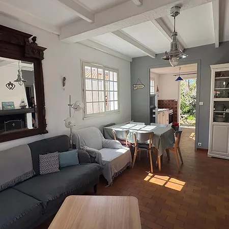 Hébergement de vacances Maison Pour 6 Pers. Proche Forêt, Terrasse, Animaux Admis - Fr-1-323-469