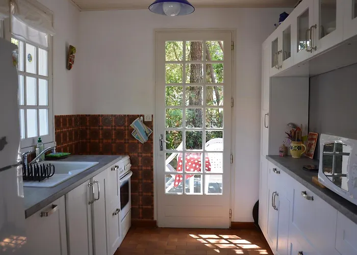 Hébergement de vacances Maison Pour 6 Pers. Proche Forêt, Terrasse, Animaux Admis - Fr-1-323-469 Saint-Jean-de-Monts