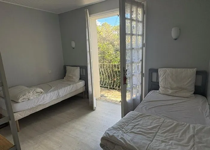 Maison Pour 6 Pers. Proche Forêt, Terrasse, Animaux Admis - Fr-1-323-469 Hébergement de vacances